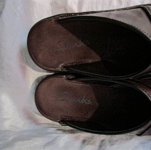 Clark's brown leather slip on clogs - Picture 2 of 4